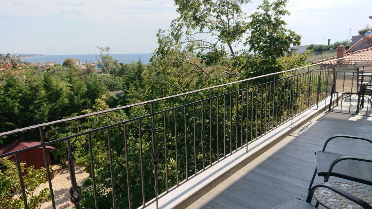 דירות נאה פוטידאה Stone House With Seaview מראה חיצוני תמונה