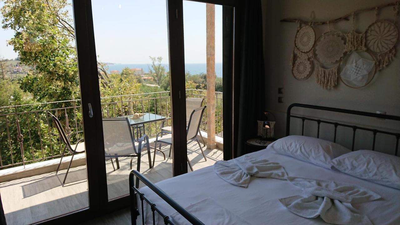 דירות נאה פוטידאה Stone House With Seaview מראה חיצוני תמונה