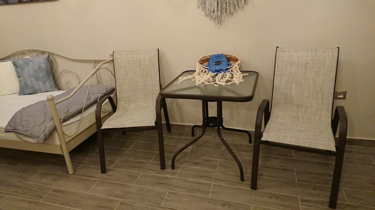 דירות נאה פוטידאה Stone House With Seaview מראה חיצוני תמונה